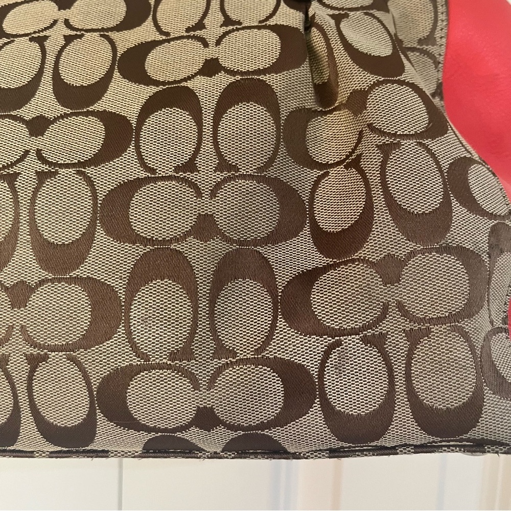 Coach Signature C
Beige Canvas w/ Orange Leather Trim Satchel Carryall Tote - Picture 11 of 12